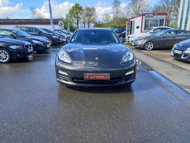 PORSCHE PANAMERA 2011