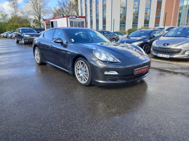 PORSCHE PANAMERA 2011