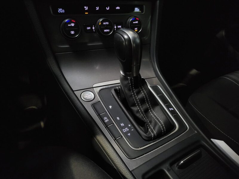 VOLKSWAGEN GOLF 1.4 TSI 150cv DSG7 Edition Lounge , Caméra , GPS , Régulateur , Limiteur