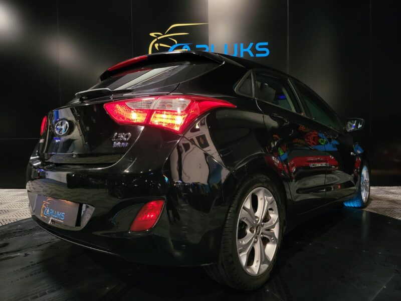 HYUNDAI I30 1.6 CRDI 90cv BLUE DRIVE Pack SENSATION , Régulateur , Climatisation 
