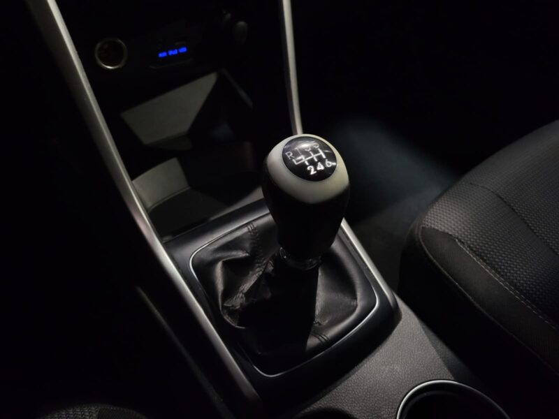 HYUNDAI I30 1.6 CRDI 90cv BLUE DRIVE Pack SENSATION , Régulateur , Climatisation 