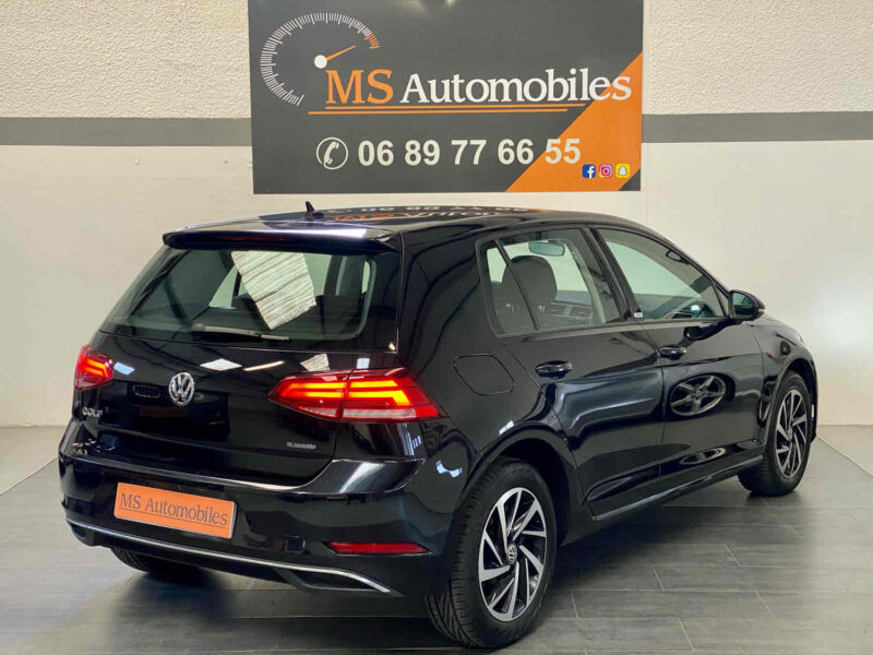 VOLKSWAGEN GOLF  2019