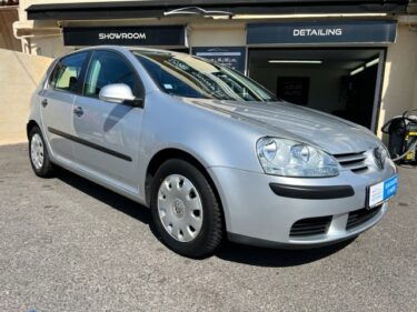 Volkswagen Golf V Trend 1.6 16V FSI - BV Tiptronic
