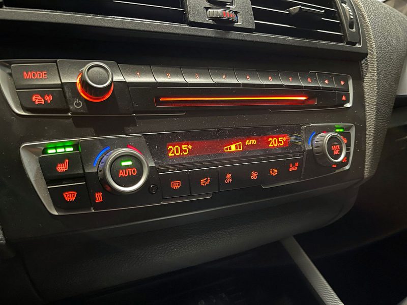 BMW SERIE 1 M 135i 3.0 l 320 cv VOLANT SHIFT LIGHT / LIGNE PERF / CARPLAY / ECRAN PHASE 2