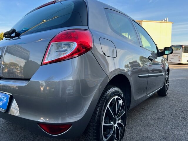Renault Clio 1.2 16v 75ch Access 2012