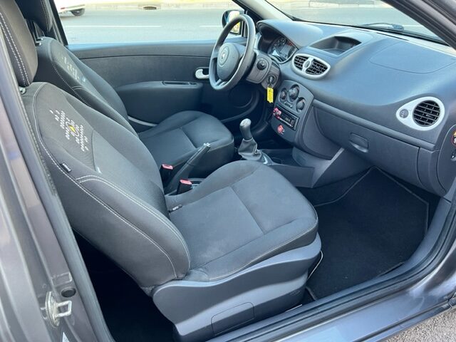 Renault Clio 1.2 16v 75ch Access 2012