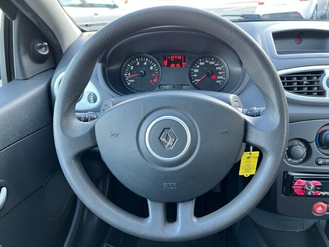 Renault Clio 1.2 16v 75ch Access 2012