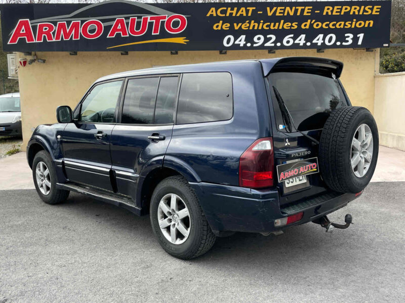 MITSUBISHI PAJERO Long 2004