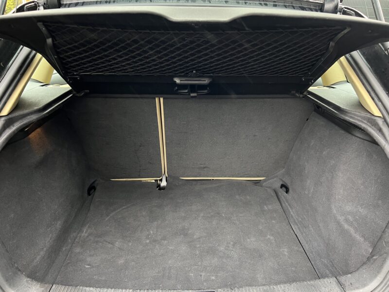 AUDI A3 II PHASE 2 SPORTBACK 2.0 TDI 140 Cv 88 200 Kms BVA TOIT OUVRANT GPS CARPLAY - Garantie1an