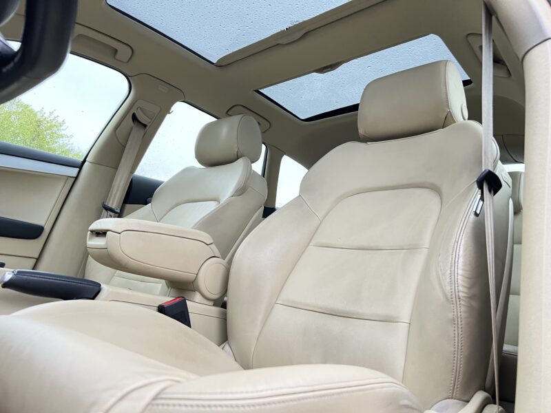 AUDI A3 II PHASE 2 SPORTBACK 2.0 TDI 140 Cv 88 200 Kms BVA TOIT OUVRANT GPS CARPLAY - Garantie1an