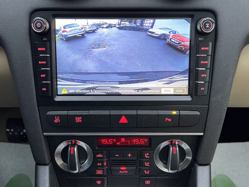 AUDI A3 II PHASE 2 SPORTBACK 2.0 TDI 140 Cv 88 200 Kms BVA TOIT OUVRANT GPS CARPLAY - Garantie1an