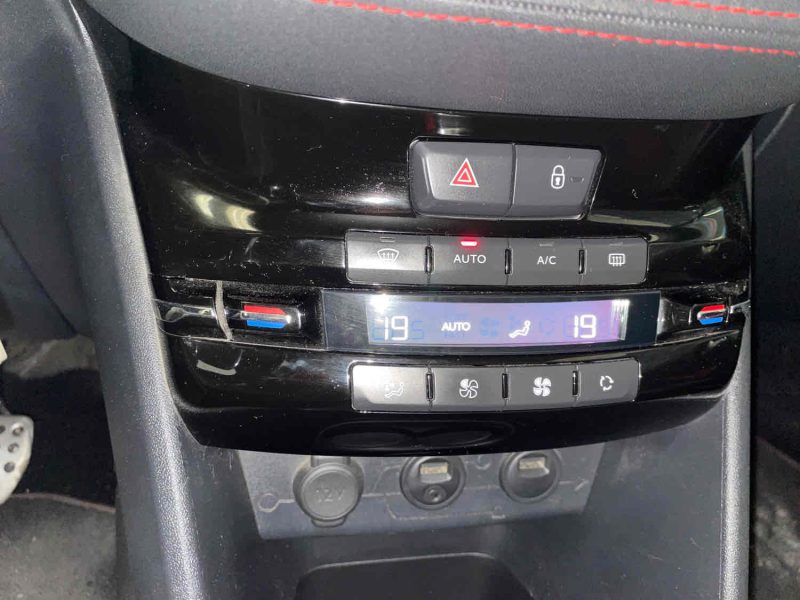 PEUGEOT 208 1.6 GTi 1598cm3 200cv