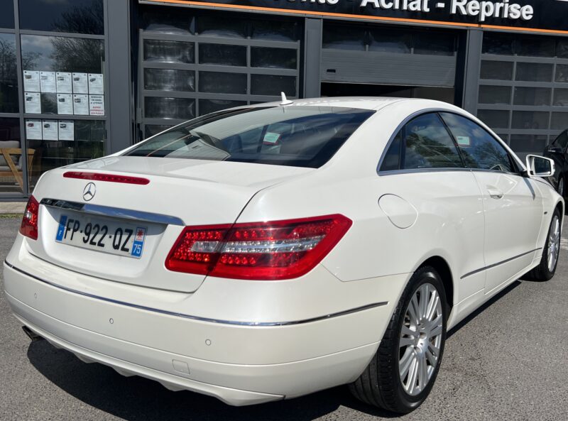MERCEDES CLASSE E COUPE IV 200 CGI 1.8 BLUEEFFICIENCY 184 Cv BOITE AUTO GPS CRIT AIR 1 - Garantie1an