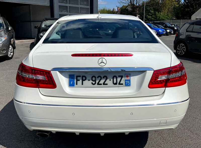 MERCEDES CLASSE E COUPE IV 200 CGI 1.8 BLUEEFFICIENCY 184 Cv BOITE AUTO GPS CRIT AIR 1 - Garantie1an