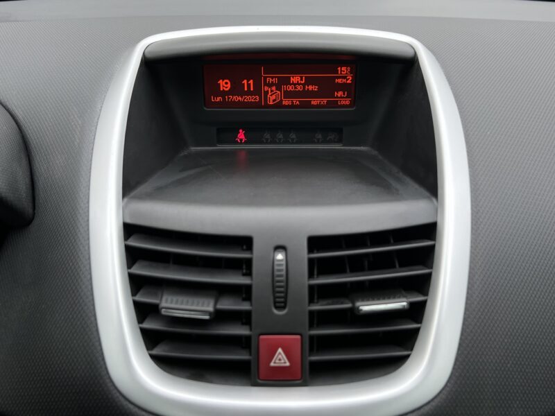 PEUGEOT 207 PHASE II 1.4 90 Cv 1ERE MAIN / BOITE AUTO 62 800 Kms 5 PORTES - Garantie1an