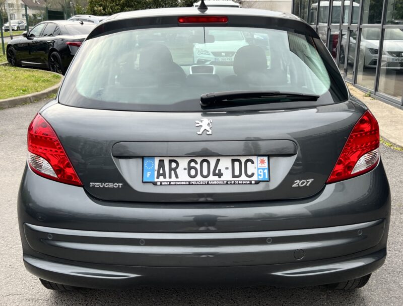 PEUGEOT 207 PHASE II 1.4 90 Cv 1ERE MAIN / BOITE AUTO 62 800 Kms 5 PORTES - Garantie1an
