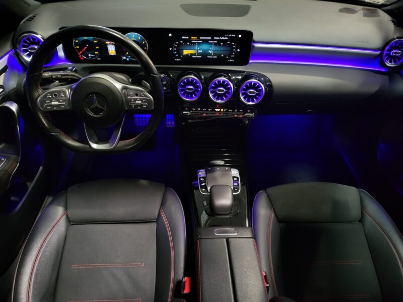 MERCEDES CLASSE A 200 2019 163cv AMG-line / TOIT OUVRANT/ENTRETIEN MERCEDES 
