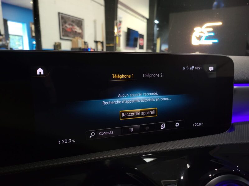 MERCEDES CLASSE A 200 2019 163cv AMG-line / TOIT OUVRANT/ENTRETIEN MERCEDES 