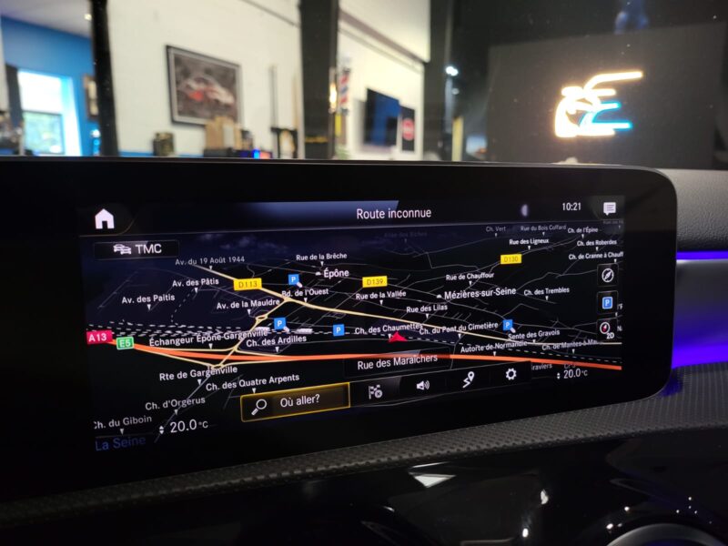 MERCEDES CLASSE A 200 2019 163cv AMG-line / TOIT OUVRANT/ENTRETIEN MERCEDES 