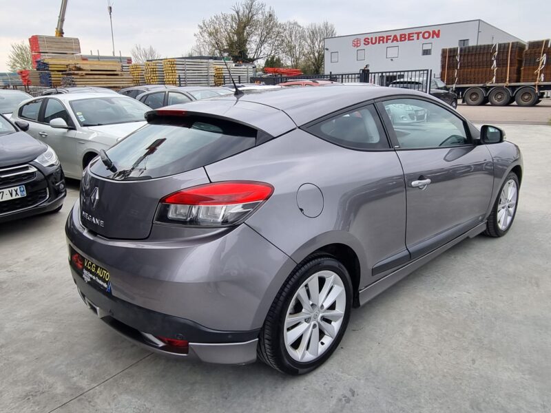 RENAULT MEGANE III Coupé 1.5 dCi 106 Privilege