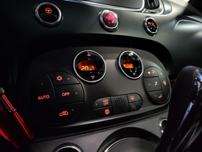 FIAT 500 1.2 69cv DUALOGIQUE TOIT OUVRANT / CARPLAY / GPS PRO / PACK SPORT 1er MAIN