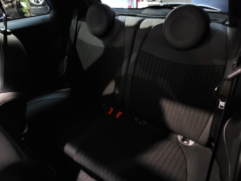 FIAT 500 1.2 69cv DUALOGIQUE TOIT OUVRANT / CARPLAY / GPS PRO / PACK SPORT 1er MAIN