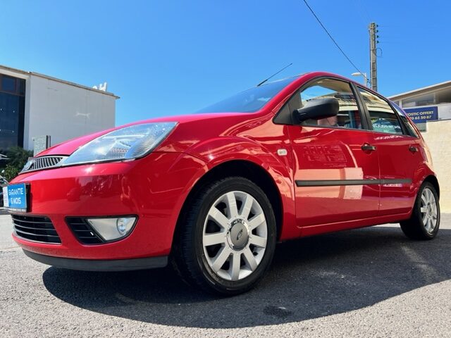 FORD FIESTA 1,4l FUTURA AUTOMATIQUE 2004