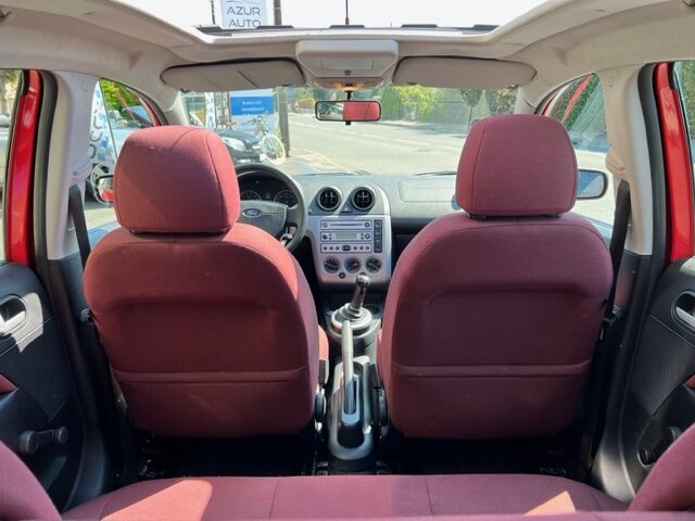 FORD FIESTA 1,4l FUTURA AUTOMATIQUE 2004