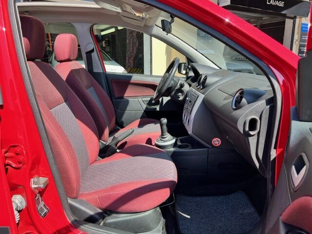 FORD FIESTA 1,4l FUTURA AUTOMATIQUE 2004