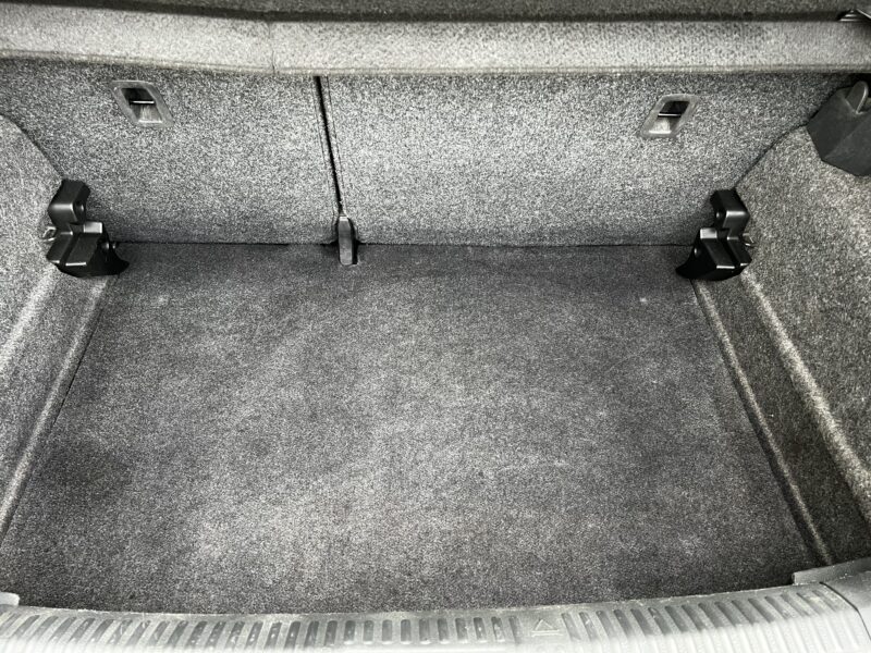 VOLKSWAGEN POLO V 2015