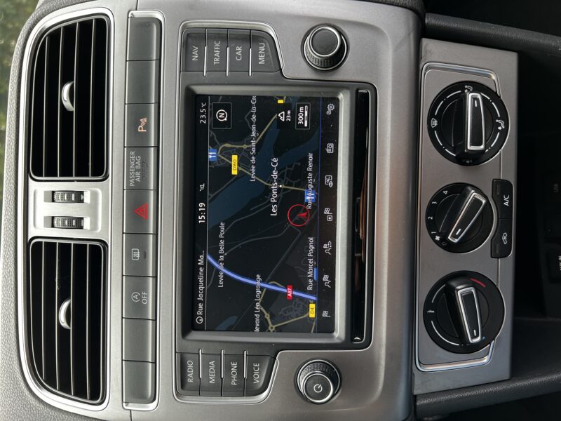 VOLKSWAGEN POLO V 2015