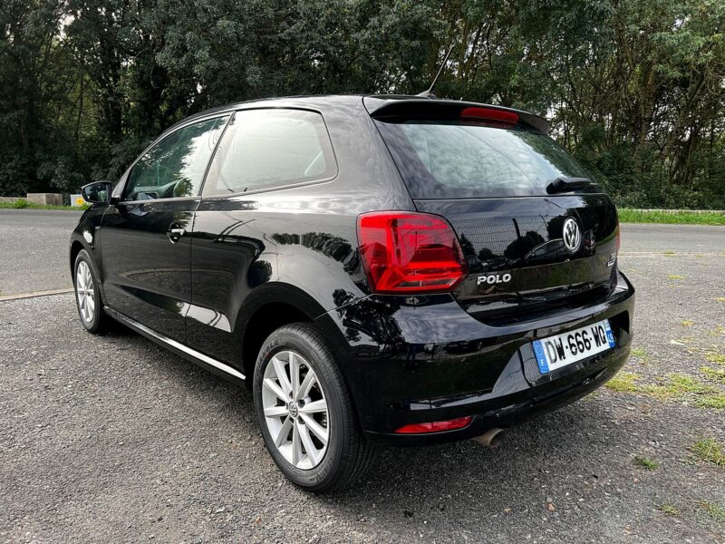 VOLKSWAGEN POLO V 2015
