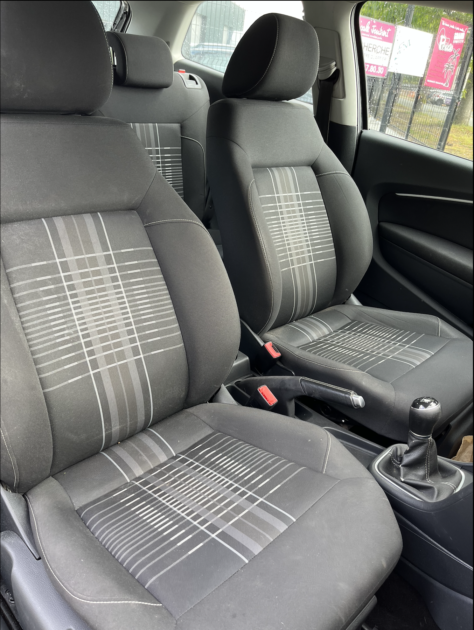 VOLKSWAGEN POLO V 2015