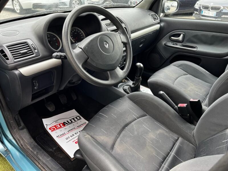 RENAULT CLIO II 2004