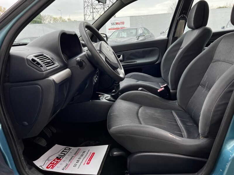 RENAULT CLIO II 2004