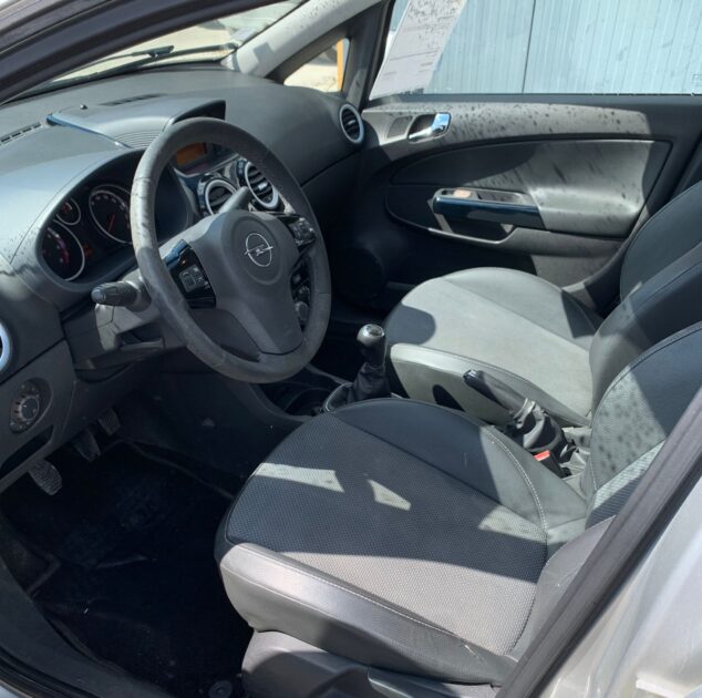 OPEL CORSA 1.4i 90cv 