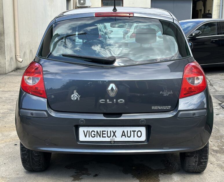 RENAULT CLIO 3 ESS 1.6 DYNAMIQUE PAYER EN 4X