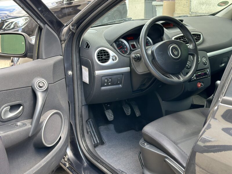 RENAULT CLIO 3 ESS 1.6 DYNAMIQUE PAYER EN 4X