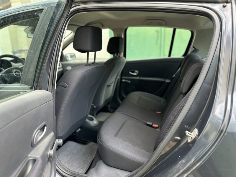 RENAULT CLIO 3 ESS 1.6 DYNAMIQUE PAYER EN 4X