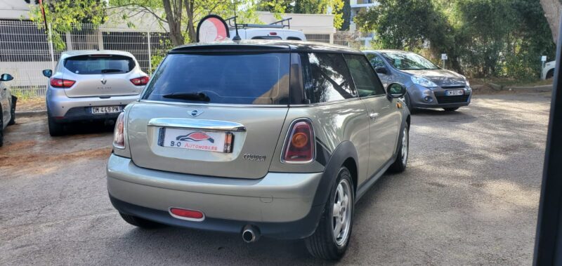 Mini Cooper phase 2 (R56) 1.6 i 16V 120 cv