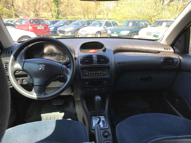 PEUGEOT 206 5 portes 2002