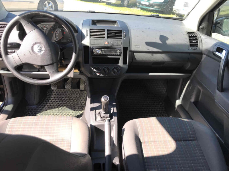 VOLKSWAGEN POLO 2009