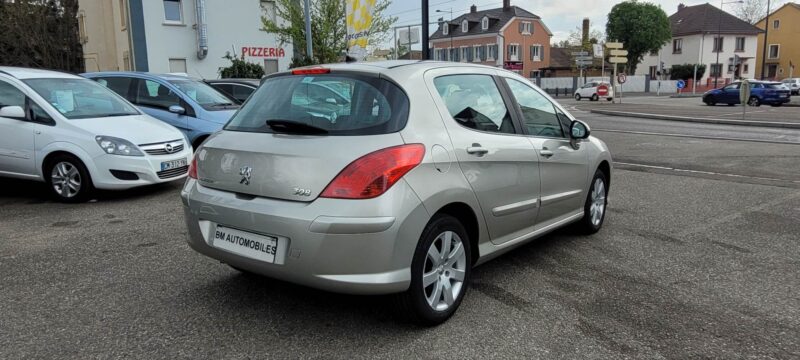 PEUGEOT 308 1.6 Essence 120 CV