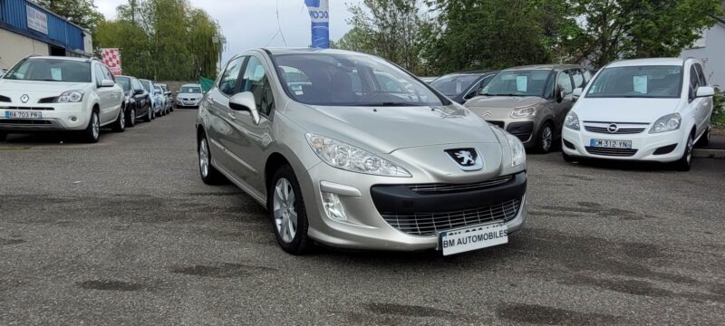 PEUGEOT 308 1.6 Essence 120 CV