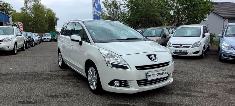 PEUGEOT 5008 1.6 HDi 112cv