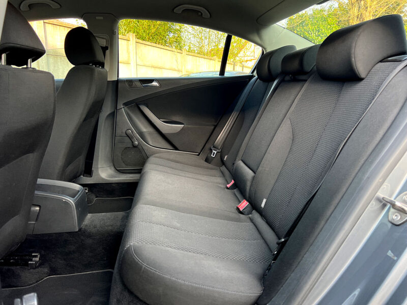 VOLKSWAGEN PASSAT B6 VI BERLINE 1.6 102 Cv 1ERE MAIN / 82 600 Kms - Garantie1an