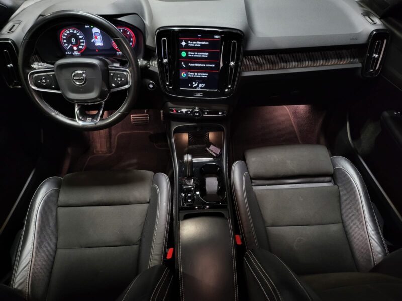 VOLVO XC40 D4 AWD 190CH R-DESIGN APPLE CARPLAY/ANDROID AUTO/CAMERA