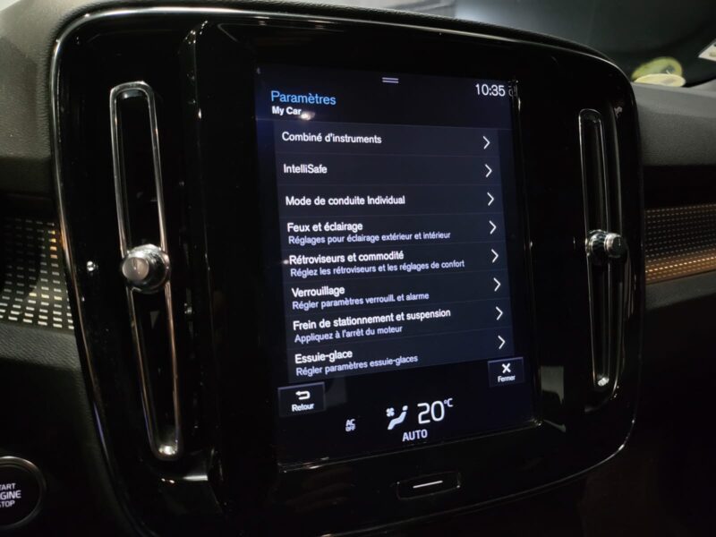 VOLVO XC40 D4 AWD 190CH R-DESIGN APPLE CARPLAY/ANDROID AUTO/CAMERA