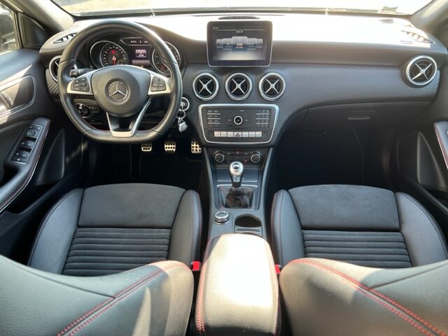 MERCEDES CLASSE A 180 AMG FASCINATION  BVM 2016
