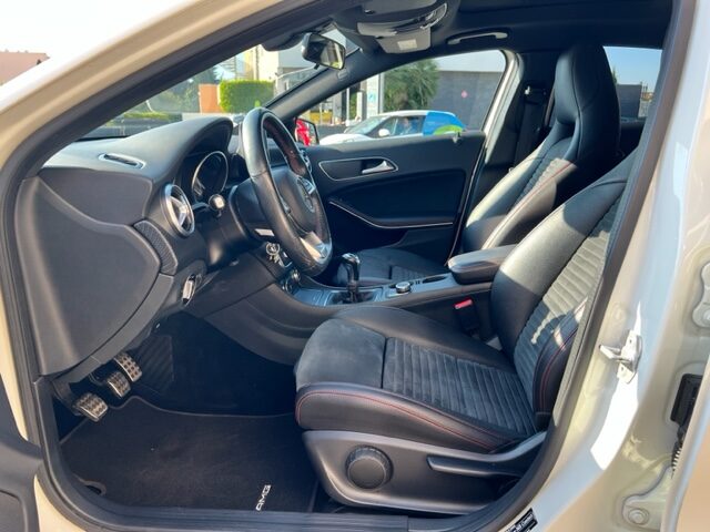 MERCEDES CLASSE A 180 AMG FASCINATION  BVM 2016